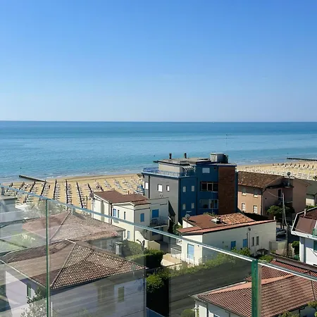 Appartamento Vega Palace - Piscina Vista Mare In Attico, A Pochi Passi Dal Mare Lido di Jesolo