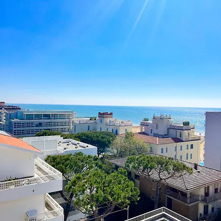 Vega Palace - Piscina Vista Mare In Attico, A Pochi Passi Dal Mare Appartamento